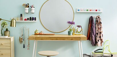 How to Create an Organized Makeup Vanity