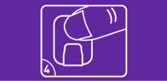 Une icône montrant un doigt appuyant sur un crochet repositionnable.

