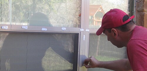 Wrapped Up Window With Lights After one hour of applying the Command™ Outdoor Light Clips, start stringing up your lights! - Wrapped Up Window With Lights