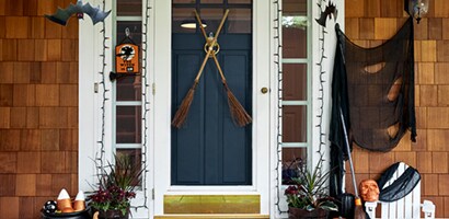 Halloween Décor for Your Front Door
